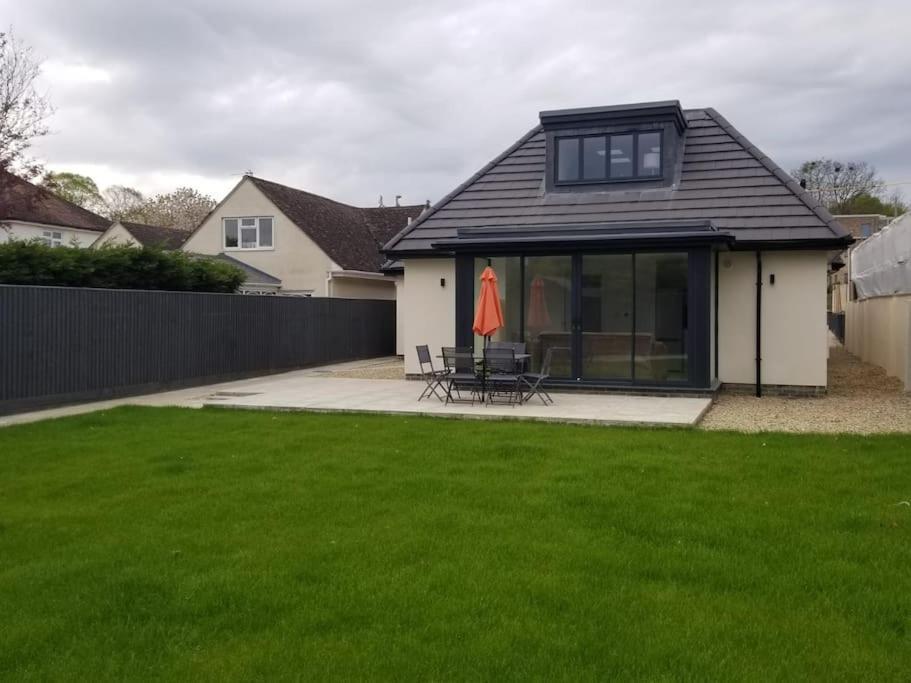 Orchid Lodge - Two Bed Generous Flat - Parking, Netflix, Wifi - Close To Blenheim Palace & Oxford - F4 Kidlington Exteriér fotografie